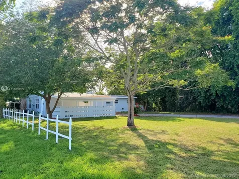 104 Beach Avenue Port St. Lucie FL 34952