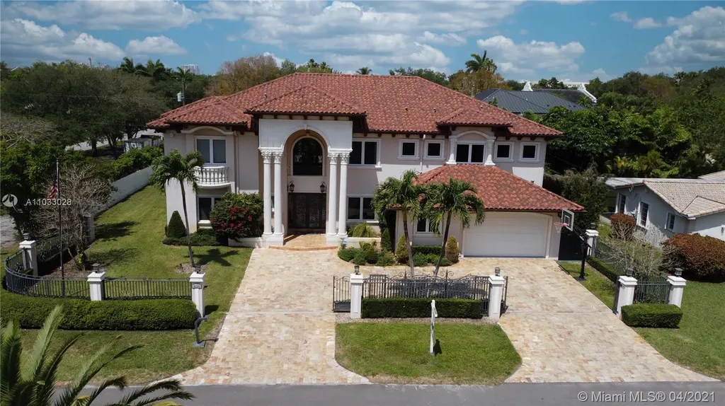 5385 SW 76th Street Miami FL 33143