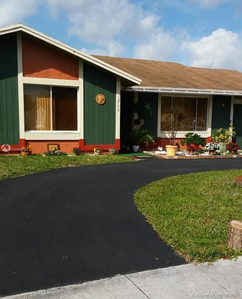 19740 NE 10th Avenue Miami FL 33179