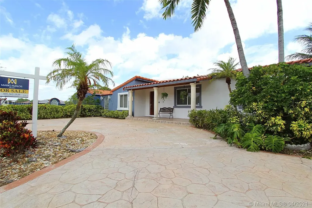 7281 SW 9th Street Miami FL 33144