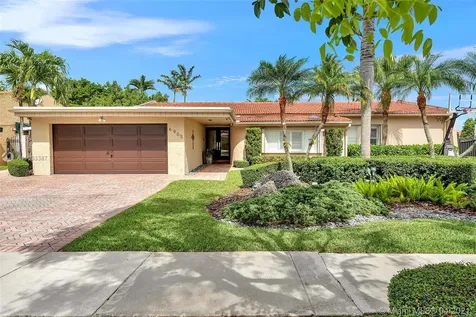 6905 SW 94th Court Miami FL 33173