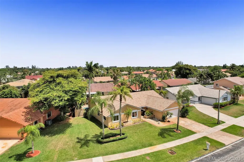 5600 W Waterford Drive Davie FL 33331