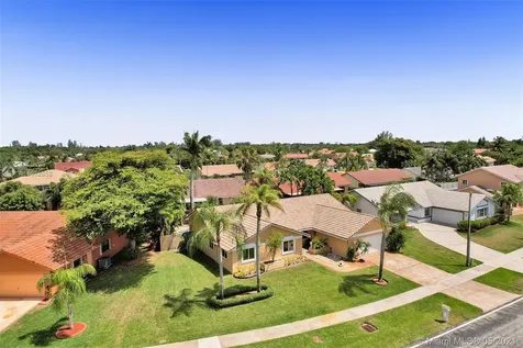 5600 W Waterford Drive Davie FL 33331