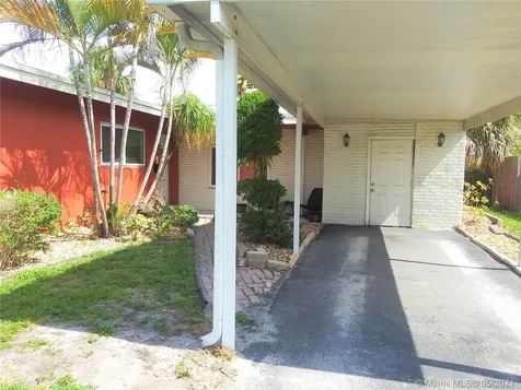 4521 W Oakland Park Boulevard Lauderdale Lakes FL 33313