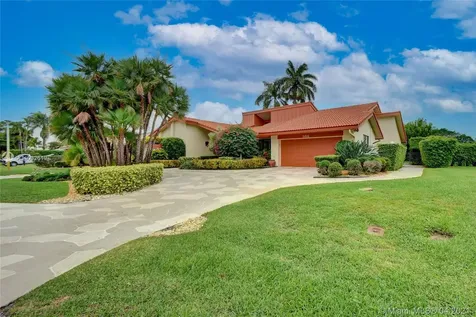 586 Pine Lake Drive Delray Beach FL 33445