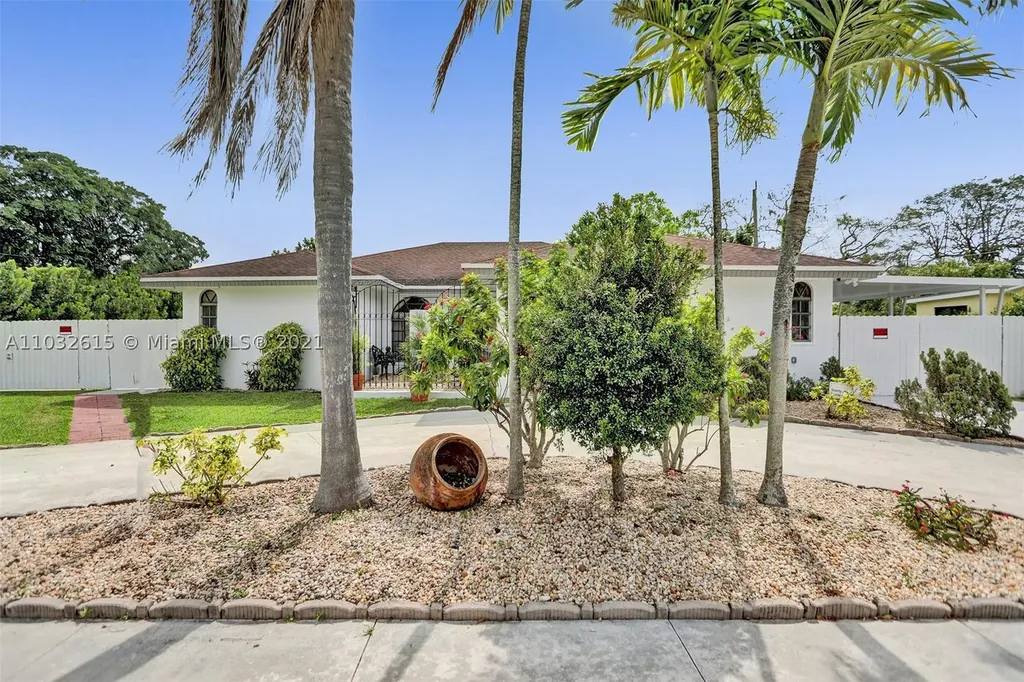 4271 SW 95th Avenue Miami FL 33165