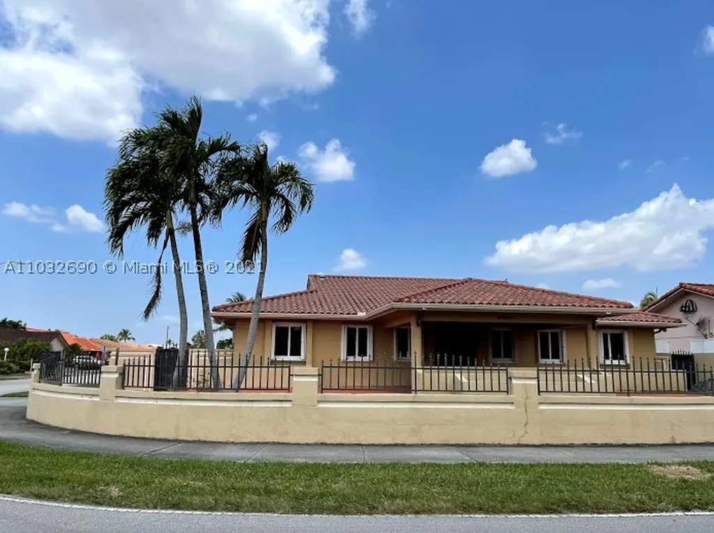 2290 SW 132nd Avenue Miami FL 33175
