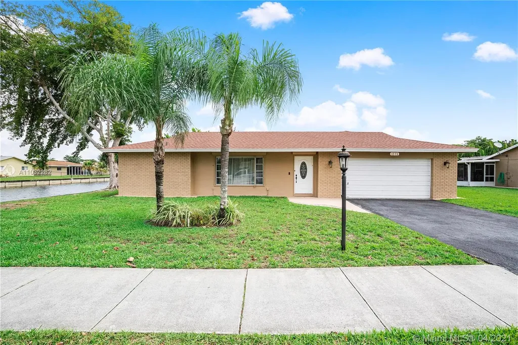 6598 Westwood Boulevard W Tamarac FL 33321