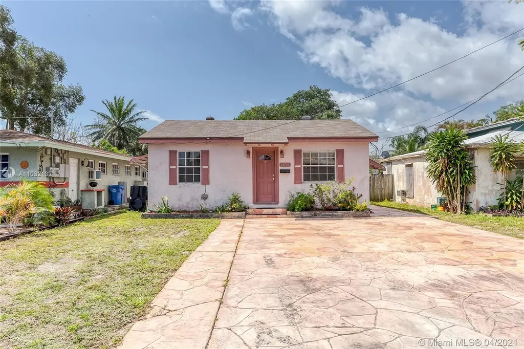 1070 NE 36th Street Oakland Park FL 33334