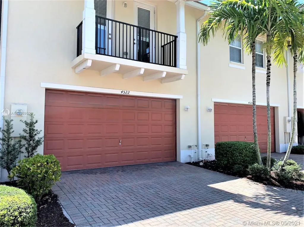 4522 Monarch Way Coconut Creek FL 33073
