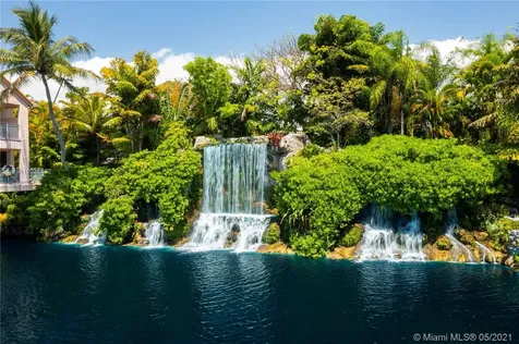 8860 SW 67th Court Pinecrest FL 33156