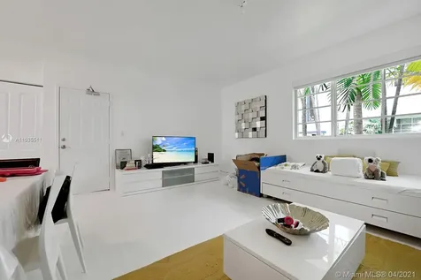 3917 N Meridian Avenue Miami Beach FL 33140