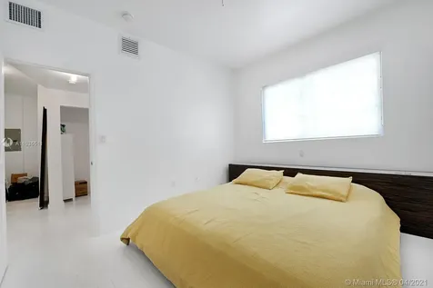3917 N Meridian Avenue Miami Beach FL 33140