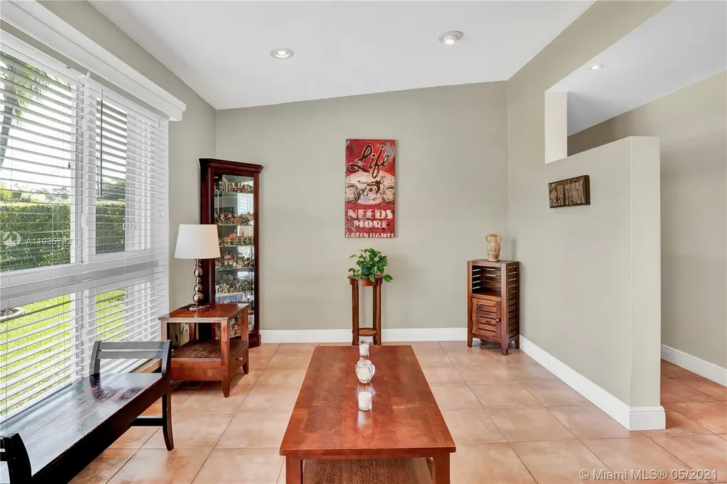 10780 SW 47th Street Miami FL 33165