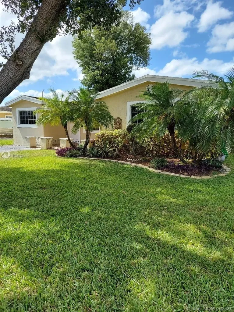 7141 SW 14th Street Pembroke Pines FL 33023