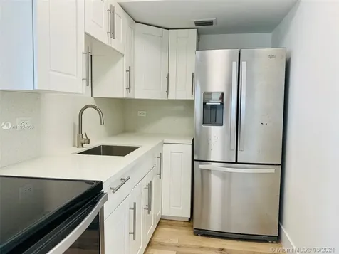 1881 Washington Avenue Miami Beach FL 33139