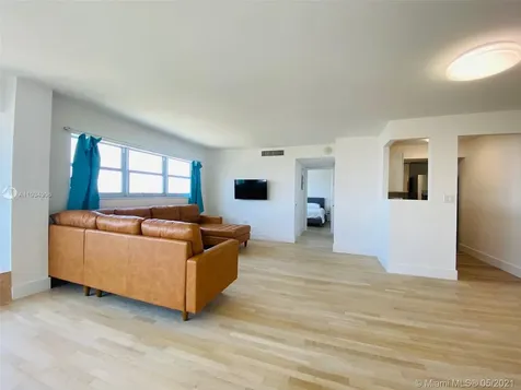 1881 Washington Avenue Miami Beach FL 33139