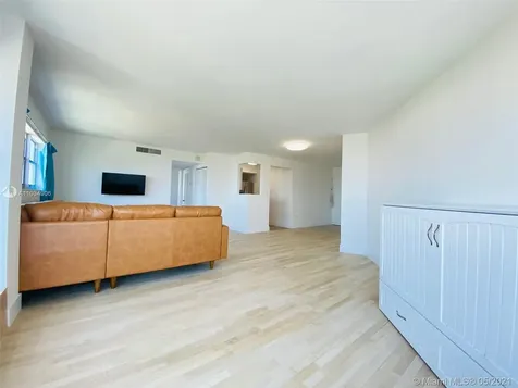 1881 Washington Avenue Miami Beach FL 33139