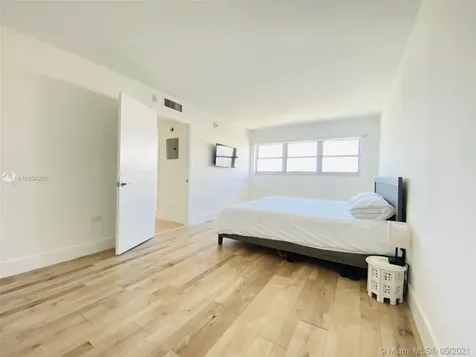 1881 Washington Avenue Miami Beach FL 33139