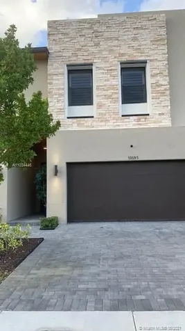 10595 NW 81st Terrace Doral FL 33178