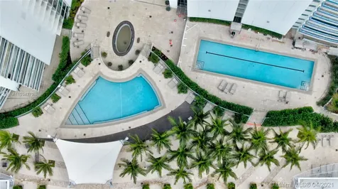 900 Biscayne Boulevard Miami FL 33132