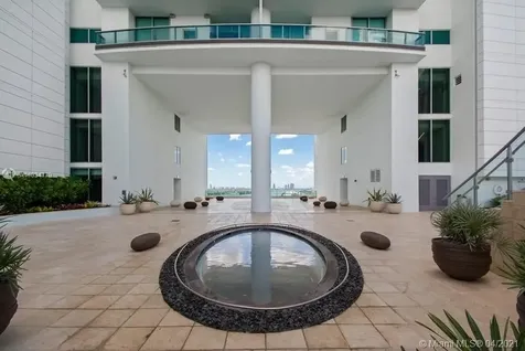 900 Biscayne Boulevard Miami FL 33132