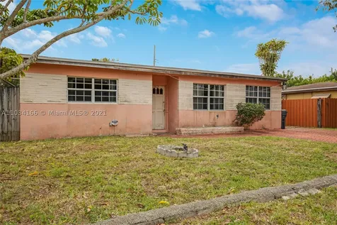 6412 Grant Court Hollywood FL 33024