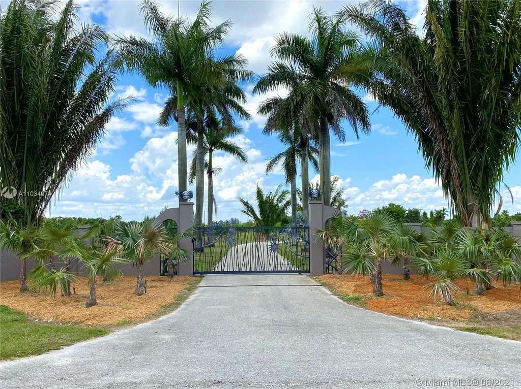 18325 SW 280th Street Homestead FL 33031