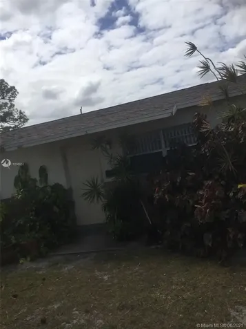 2443 Seneca Avenue Fort Pierce FL 34946