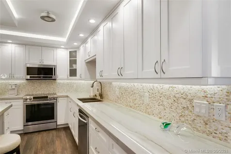 10185 Collins Avenue Bal Harbour FL 33154