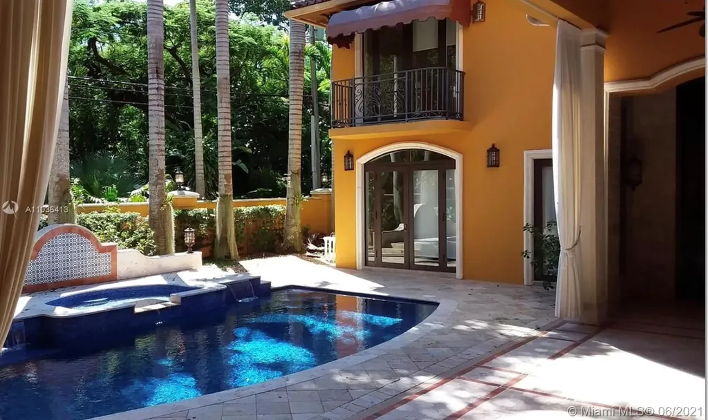 3861 Park Avenue Miami FL 33133