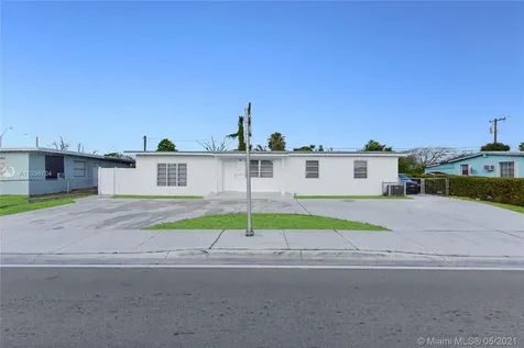 4011 SW 112th Avenue Miami FL 33165