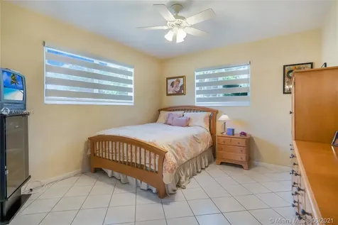 18655 NE 21st Avenue North Miami Beach FL 33179