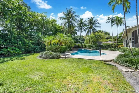 18655 NE 21st Avenue North Miami Beach FL 33179