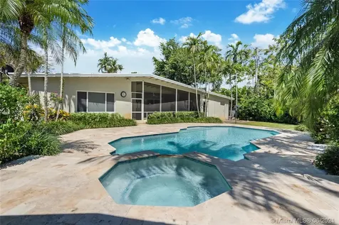 18655 NE 21st Avenue North Miami Beach FL 33179