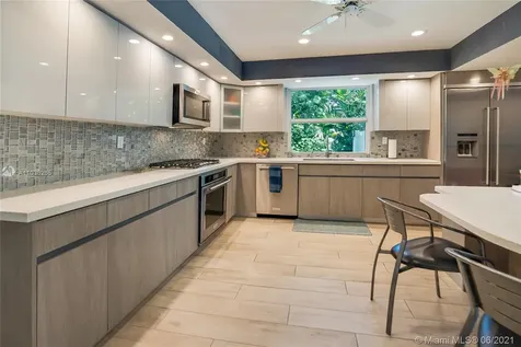 18655 NE 21st Avenue North Miami Beach FL 33179