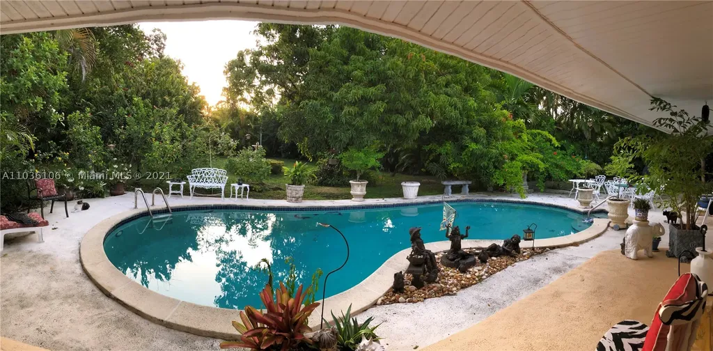 10625 SW 82nd Avenue Miami FL 33156