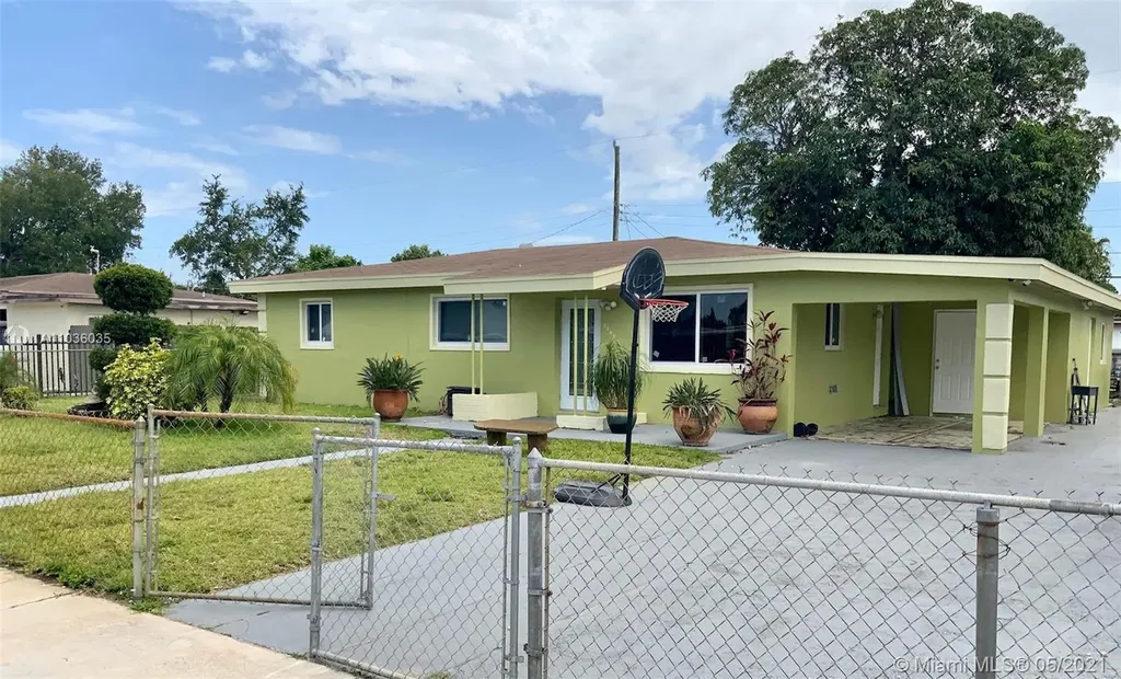 2840 NW 173rd Terrace Miami Gardens FL 33056