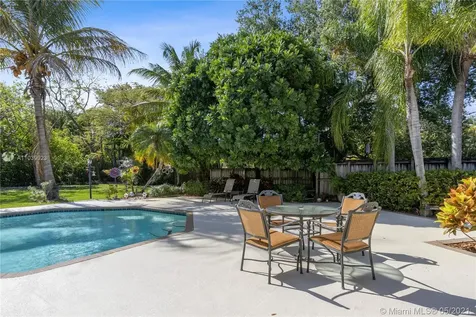 11700 SW 60th Avenue Pinecrest FL 33156