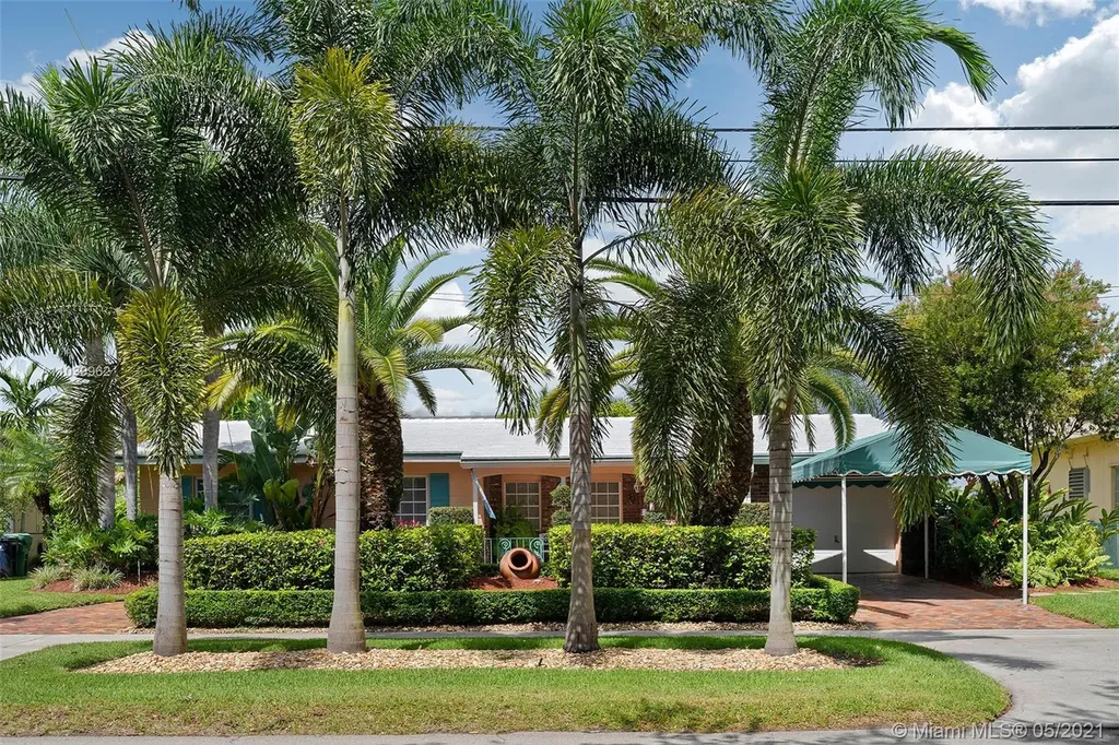 4870 SW 92nd Avenue Miami FL 33165