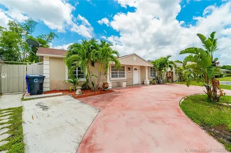7706 SW 6th Street North Lauderdale FL 33068