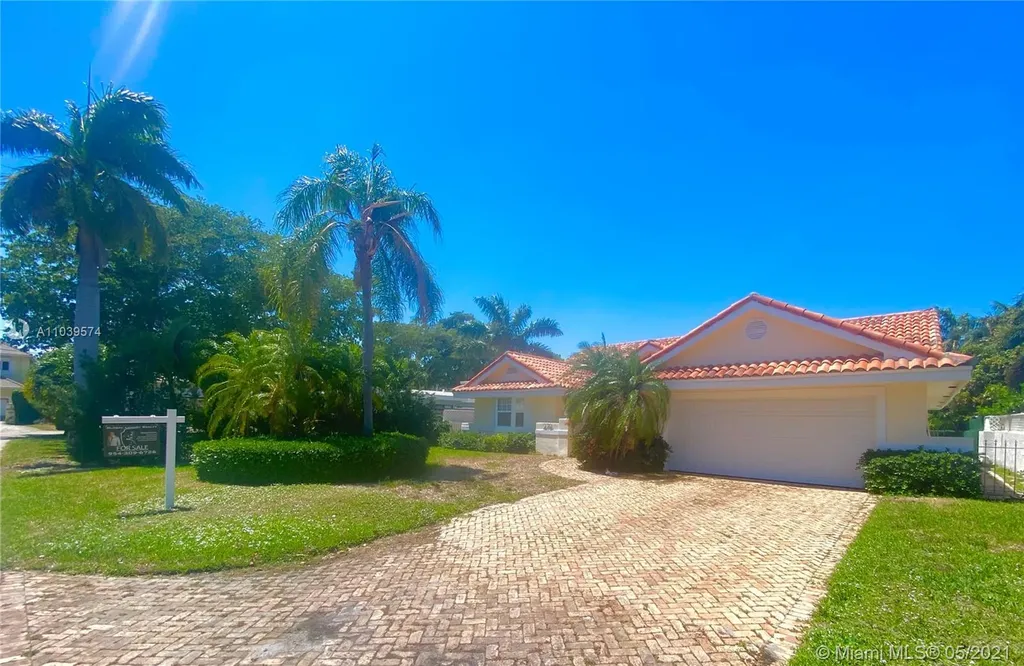 279 S Tradewinds Avenue Lauderdale By The Sea FL 33308