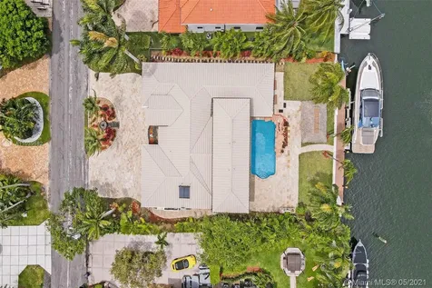 649 Hibiscus Drive Hallandale Beach FL 33009