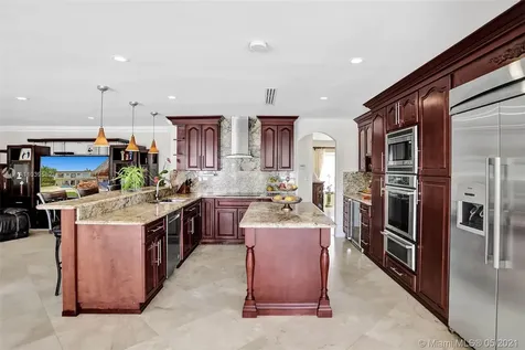 649 Hibiscus Drive Hallandale Beach FL 33009