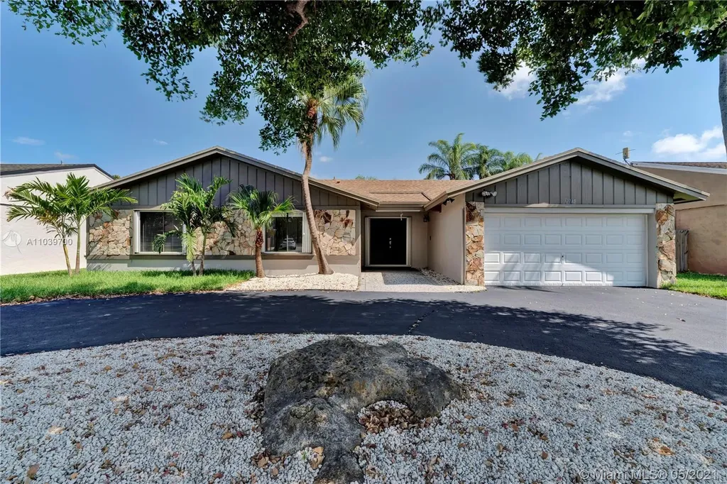 12715 SW 119th Terrace Miami FL 33186