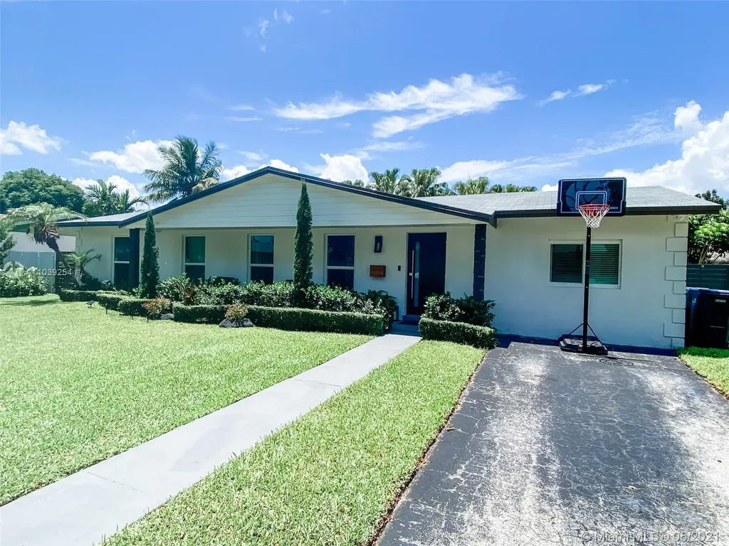 18144 SW 92nd Court Palmetto Bay FL 33157