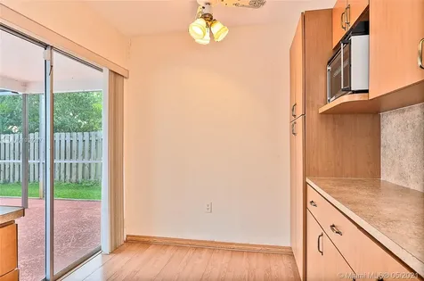 8902 NW 24th Place Sunrise FL 33322