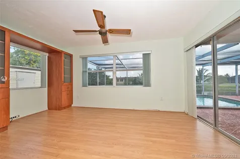 8902 NW 24th Place Sunrise FL 33322