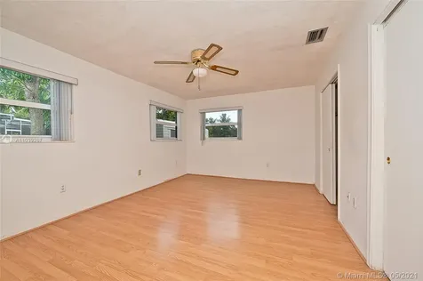8902 NW 24th Place Sunrise FL 33322