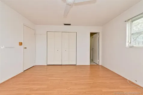 8902 NW 24th Place Sunrise FL 33322